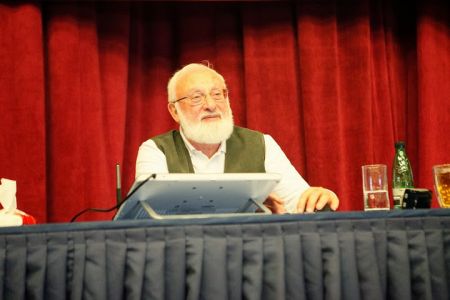Bnei Baruch Kabbalah Education Center Students Get an Introduction to Integral Education from Dr. Michael Laitman